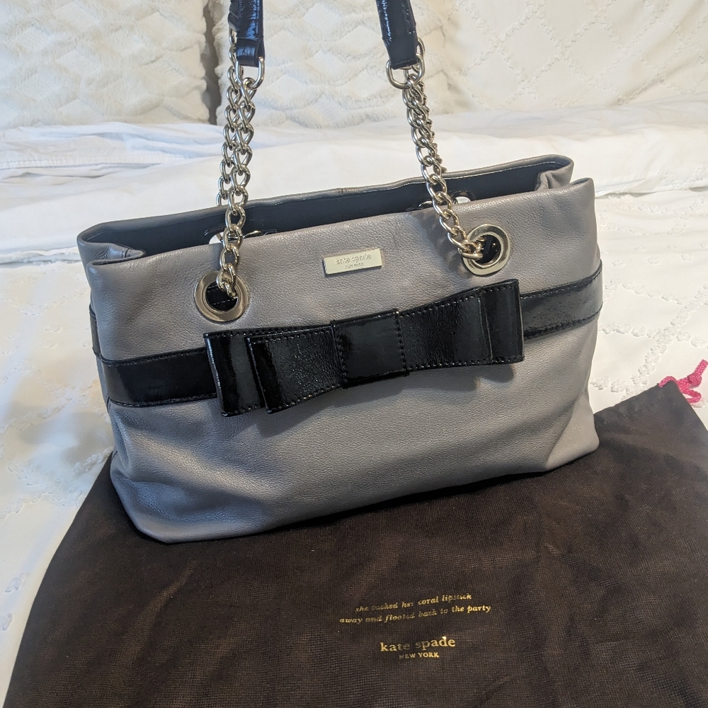 Kate Spade Beaumont Bridge Elena Bow Tote Bag – Gray & Black Leather, Chain Stra